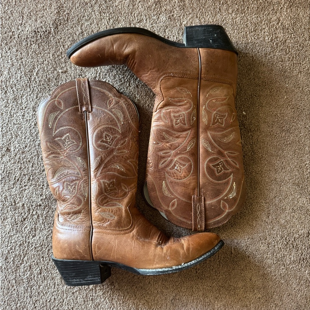 Ariat Brown and Cream Cowboy Boots